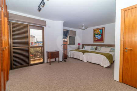 Apartamento à venda com 4 quartos, sendo 2 suítes, em Campo Belo, São Paulo, SP
