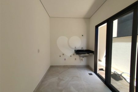 Casa à venda com 3 suítes no condomínio Via Castelli, Louveira - SP