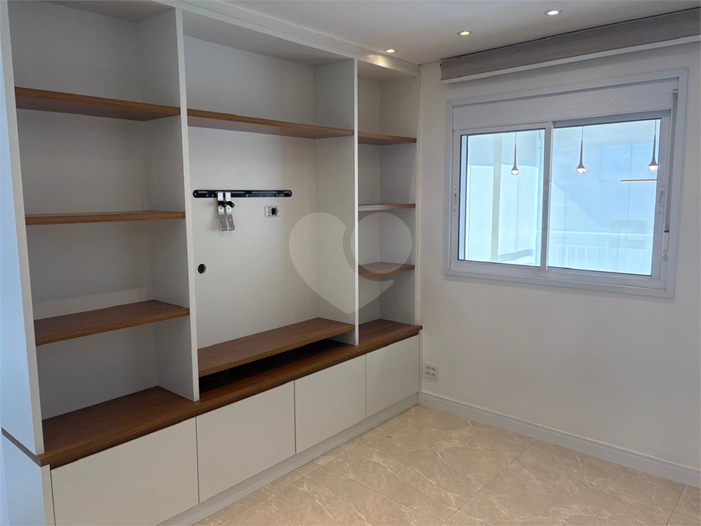 Apartamento à venda com 2 quartos, sendo 1 suíte, em Santo Amaro, São Paulo, SP