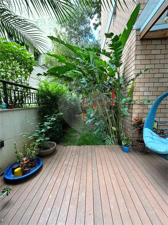Apartamento Garden na Mooca de 322m² com 3 suítes e 5 vagas.