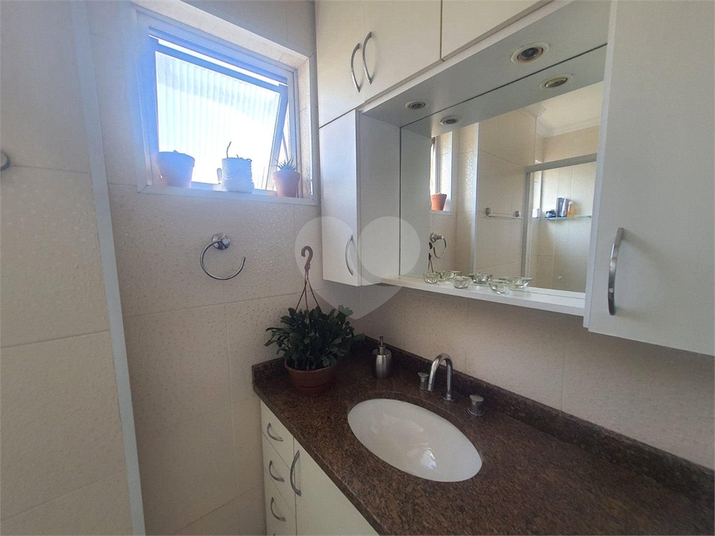 Apartamento à venda com 2 quartos em Vila Romana, São Paulo, SP
