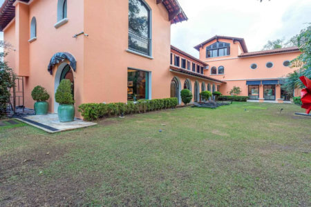 Sobrado à venda com 4 suítes em Jardim Guedala, São Paulo, SP