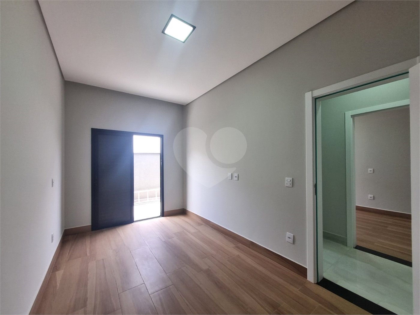 Casa à venda com 3 quartos, sendo 1 suíte,  no condomínio Reserva Ipanema I, Sorocaba - SP