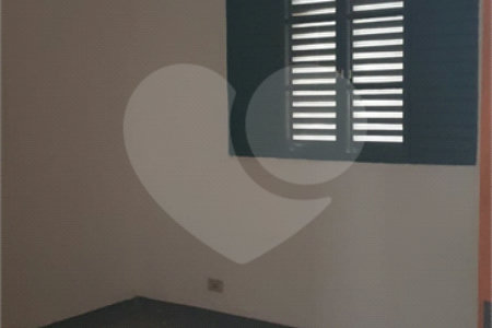 Sobrado à venda com 3 quartos em Várzea da Barra Funda, São Paulo, SP