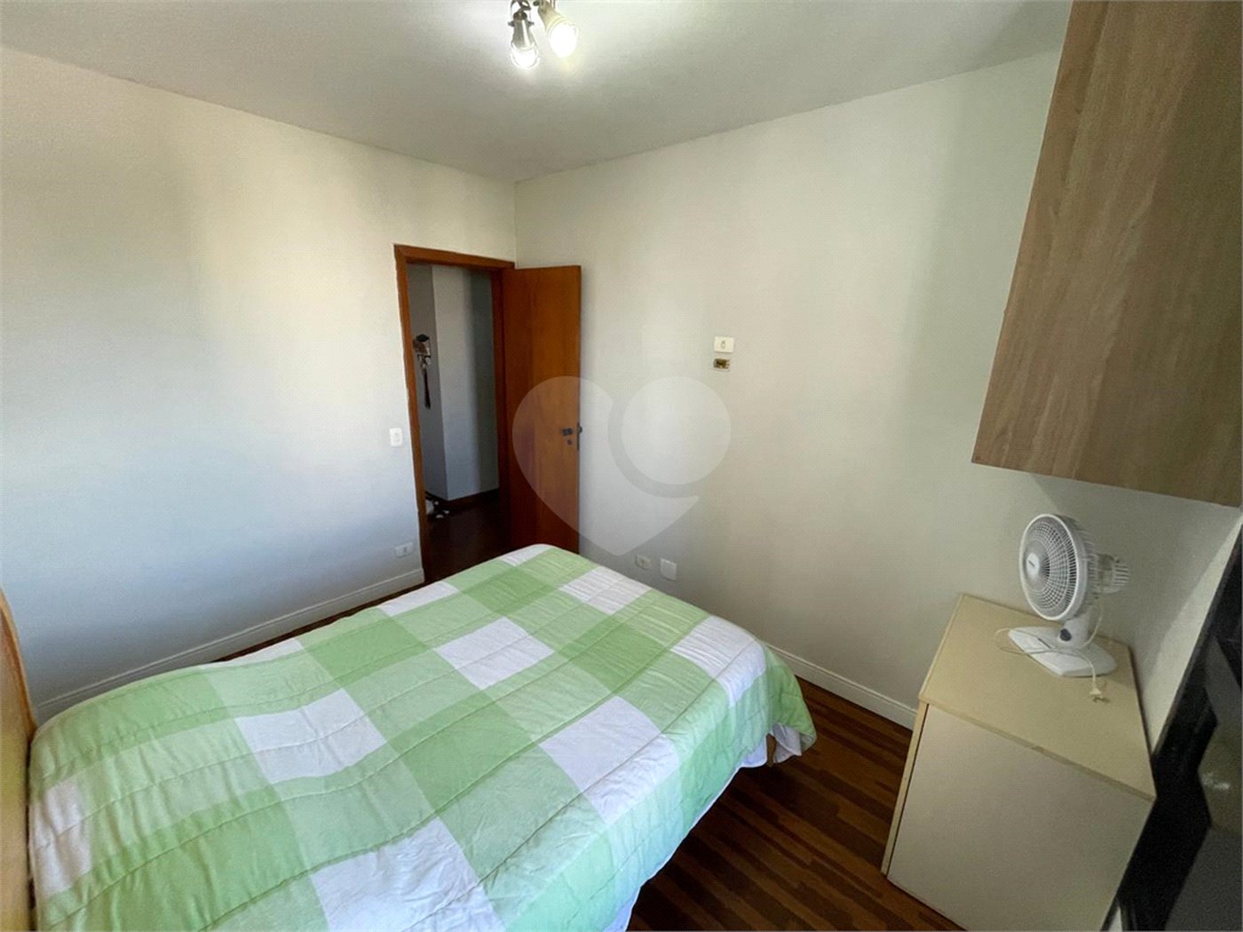 Apartamento à venda com 3 quartos, sendo 1 suíte, em Parque Bairro Morumbi, São Paulo, SP