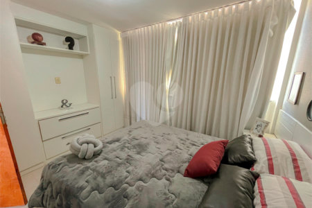 Casa à venda com 4 quartos, sendo 1 suíte, no condomínio Imperial Santa Cruz, Rio de Janeiro - RJ