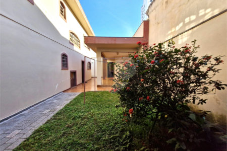 Casa à venda com 4 quartos, sendo 1 suíte, em Alto da Boa Vista, São Paulo, SP