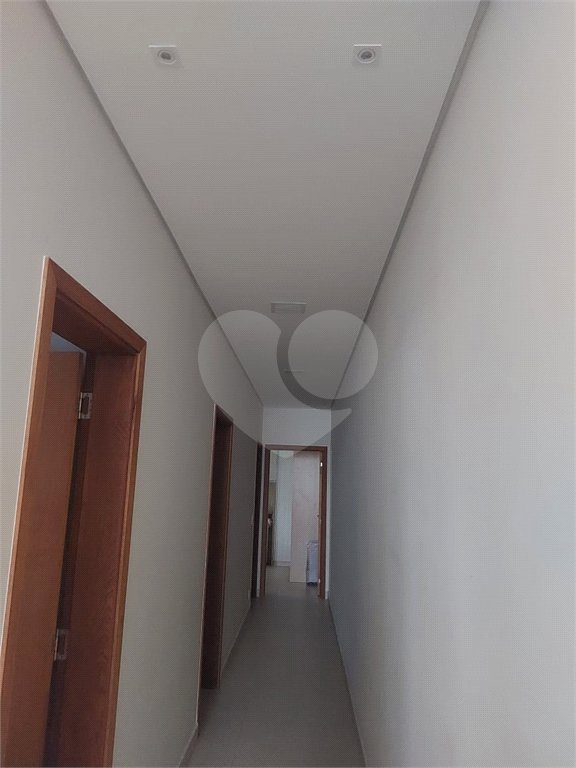Casa à venda com 3 quartos, sendo 1 suíte, no condomínio Mantova, Indaiatuba - SP
