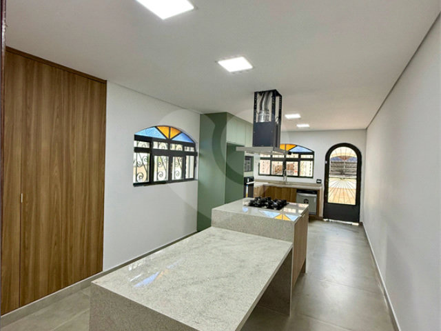 Sobrado à venda com 4 quartos, sendo 3 suítes,  em Palmas do Tremembé, São Paulo, SP