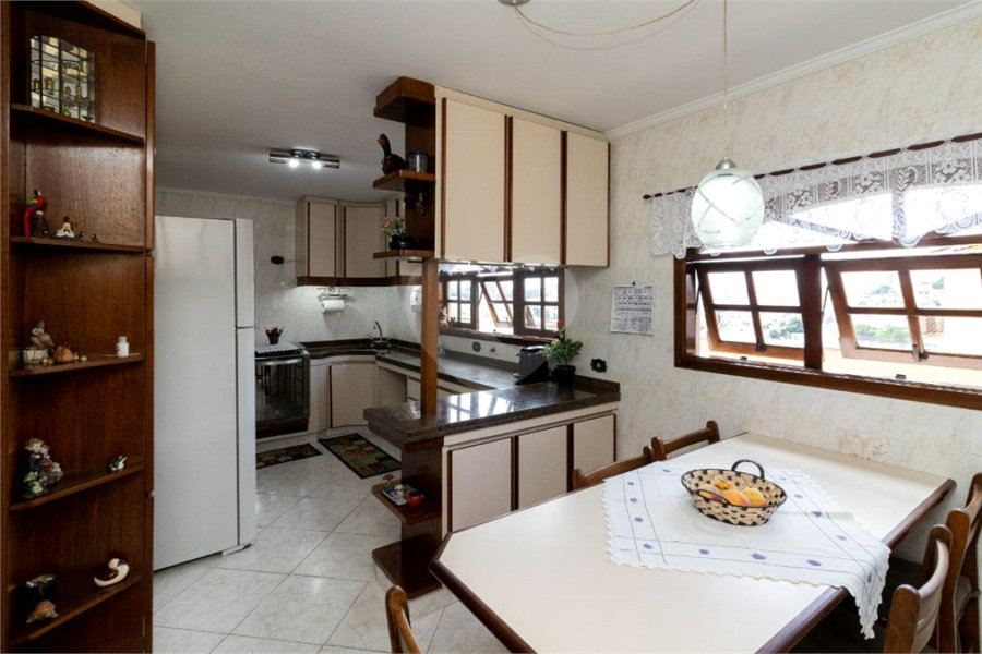Casa à venda com 3 suítes em Vila Pereira Barreto, São Paulo, SP