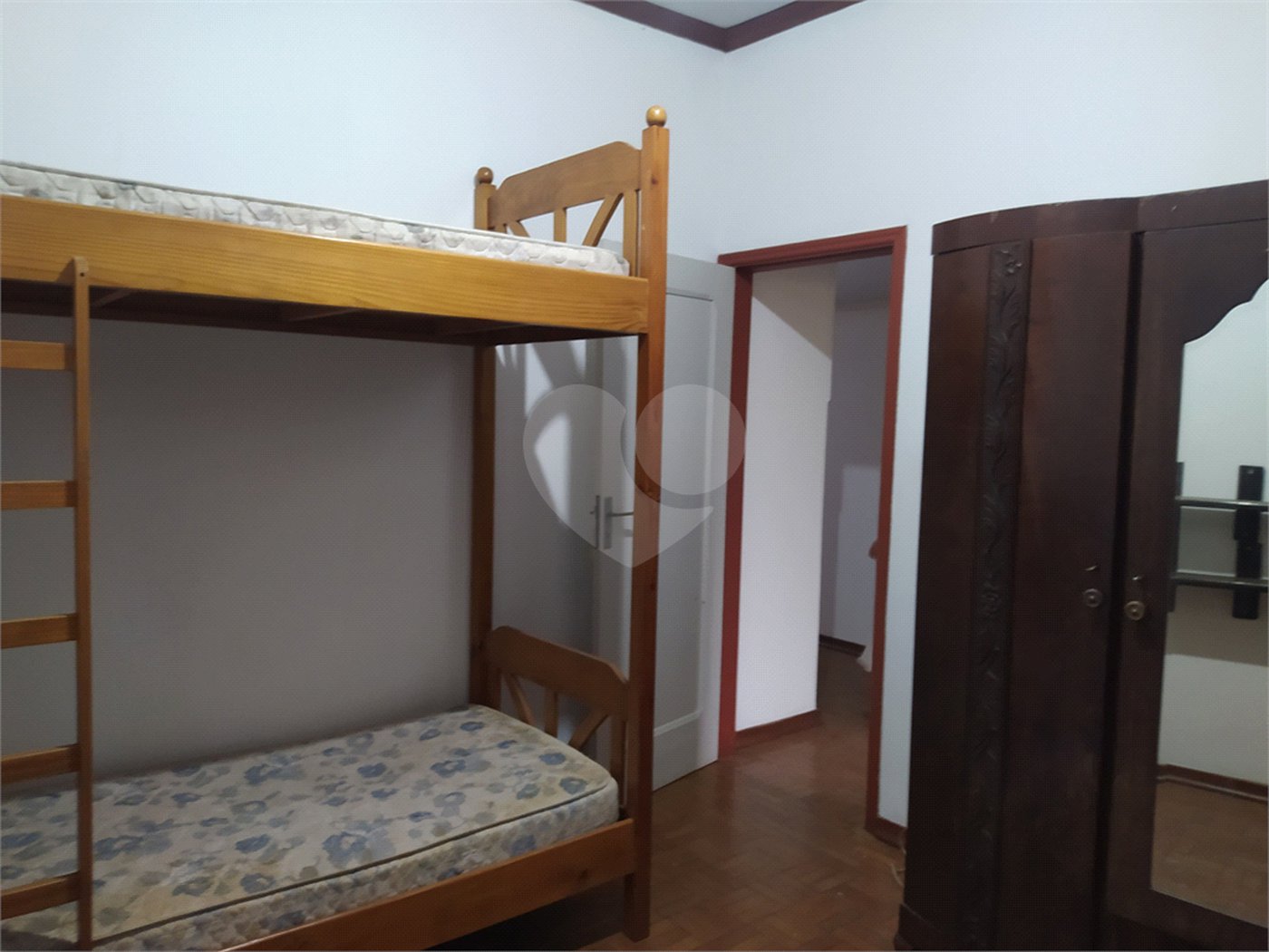Chácara à venda com 5 quartos, sendo 1 suíte, no Centro (mailasqui), São Roque, SP