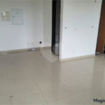 Sala comercial com 35m² , 1 vaga , 1 banheiro , à venda na Penha.