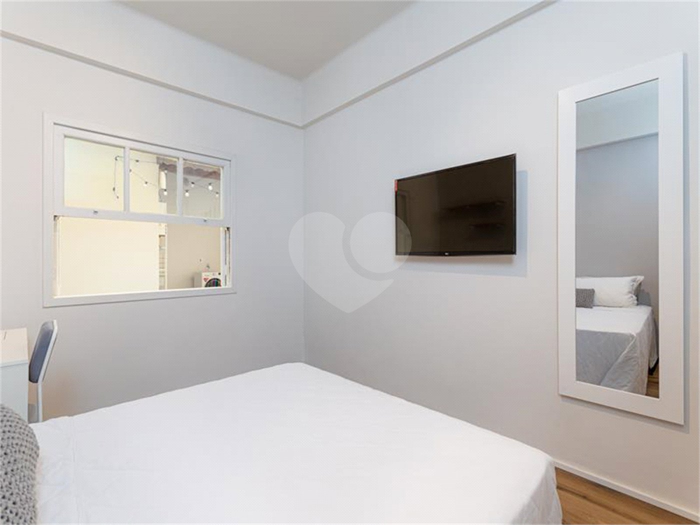 Apartamento à venda com 4 quartos, sendo 1 suíte, em Pinheiros, São Paulo, SP