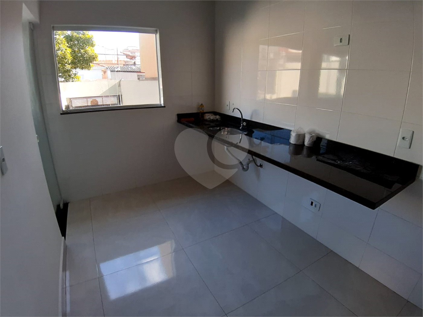 Casa para alugar com 3 quartos, sendo 1 suíte,  no condomínio Villagio DI Maria, São Paulo - SP