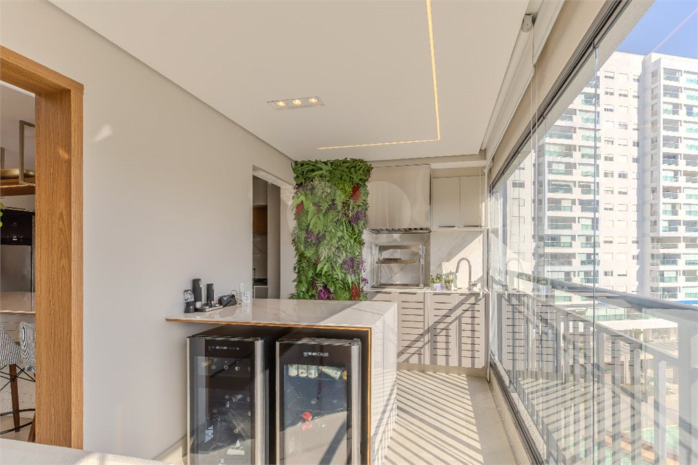 Apartamento à venda com 2 suítes em Santo Amaro, São Paulo, SP