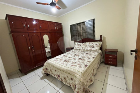 Casa à venda com 3 quartos em Engenheiro Carlos de Lacerda Chaves, Ribeirão Preto, SP