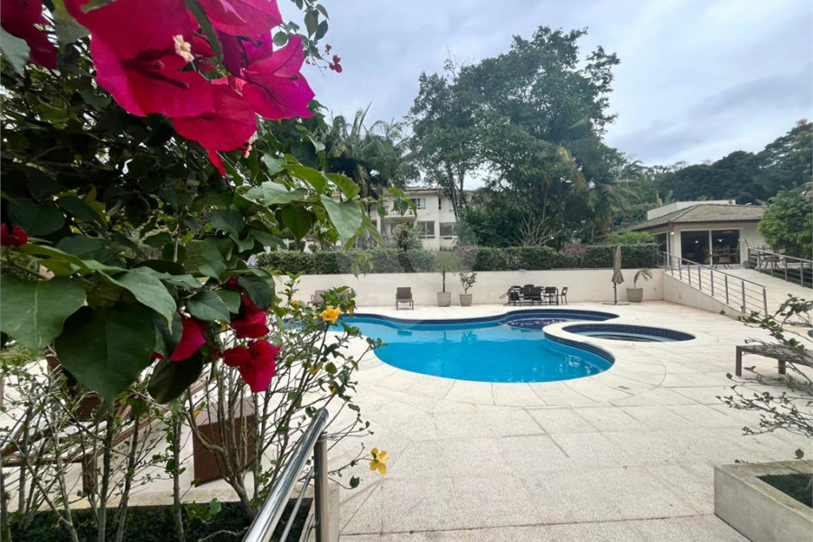 Casa à venda com 5 suítes no condomínio Cantareira, Mairiporã - SP