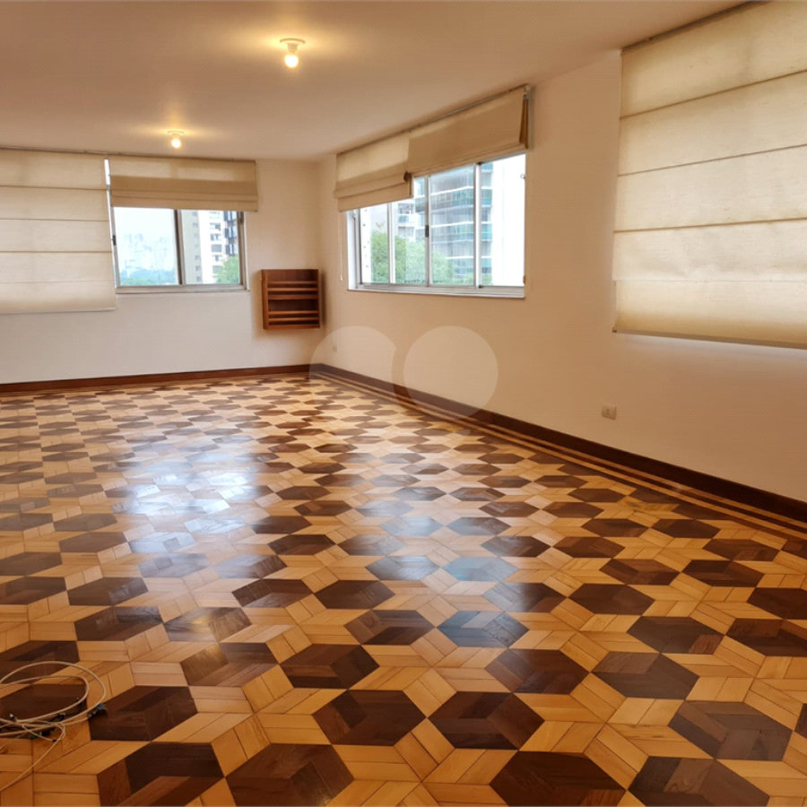Apartamento à venda ou para alugar com 3 quartos, sendo 1 suíte, em Itaim Bibi, São Paulo, SP