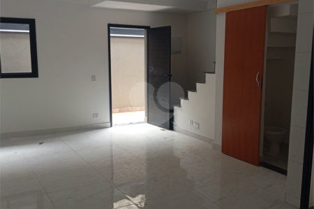 Casa de Vila à venda com 2 suítes em Vila Ré, São Paulo, SP