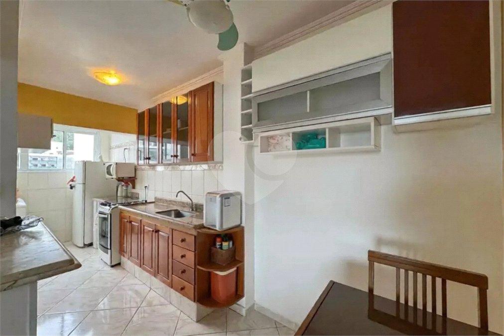 Apartamento à venda com 2 quartos em Pitangueiras, Guarujá, SP