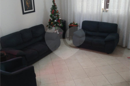 Casa à venda com 4 quartos, sendo 1 suíte, em Vila Pirajussara, São Paulo, SP