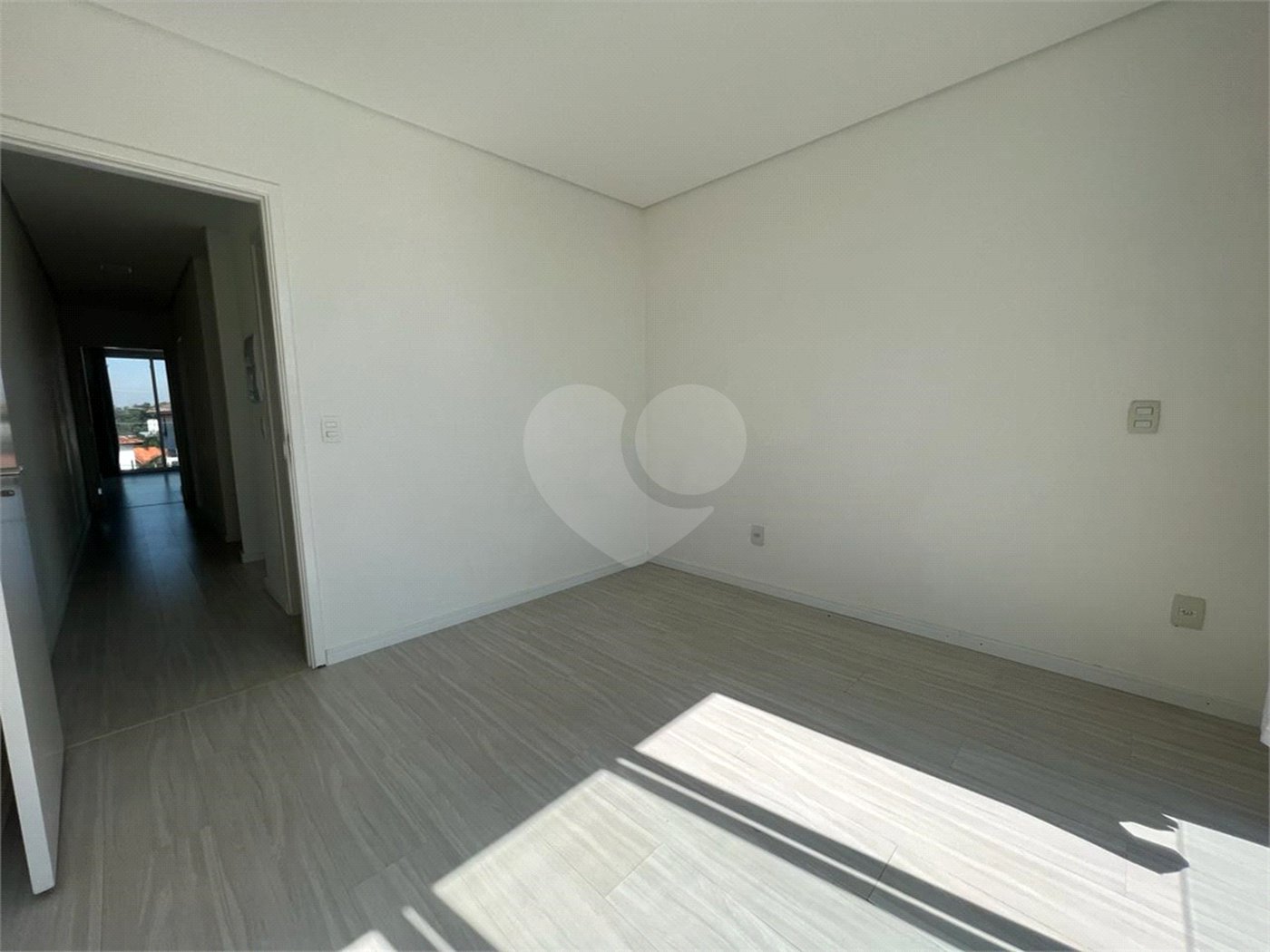 Casa à venda com 3 quartos, sendo 1 suíte, em Jardim Semiramis, Cotia, SP