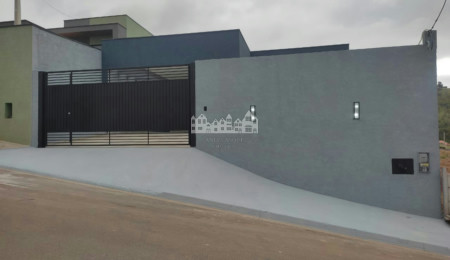 Casa térrea à venda com 3 quartos, sendo 1 suíte, em Loteamento Parque Residencial Serras de Atibaia II, Atibaia - SP