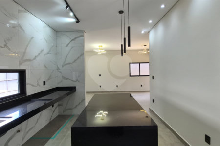 Casa à venda com 3 quartos, sendo 1 suíte, em Parque dos Lagos, Ribeirão Preto, SP