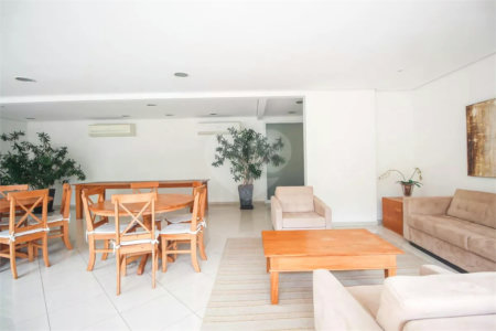 Apartamento à venda com 3 suítes em Real Parque, São Paulo, SP