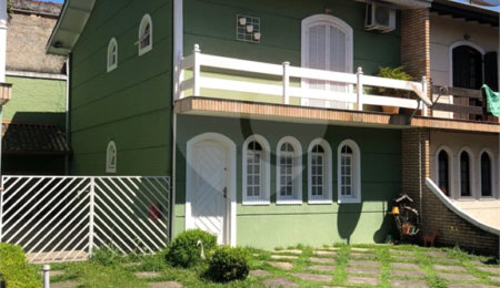 Casa à venda com 3 quartos, sendo 1 suíte, no condomínio Jardim das Pedras, São Paulo - SP