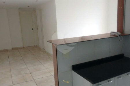 Apartamento à venda com 2 quartos em Vila Cruz das Almas, São Paulo, SP