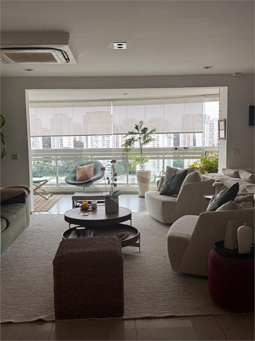 Apartamento à venda com 3 suítes em Vila Andrade, São Paulo, SP