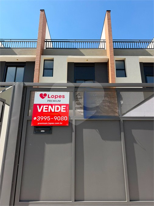 Sobrado à venda com 3 quartos, sendo 1 suíte,  em Sítio da Figueira, São Paulo, SP