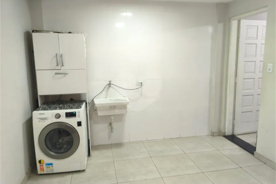 Sobrado à venda com 2 quartos em Vila Guedes, São Paulo, SP