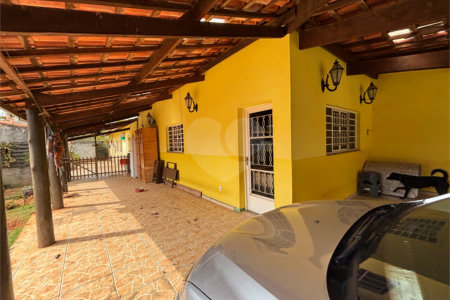 Chácara à venda com 3 quartos em Vila Sottemo, Itapetininga, SP