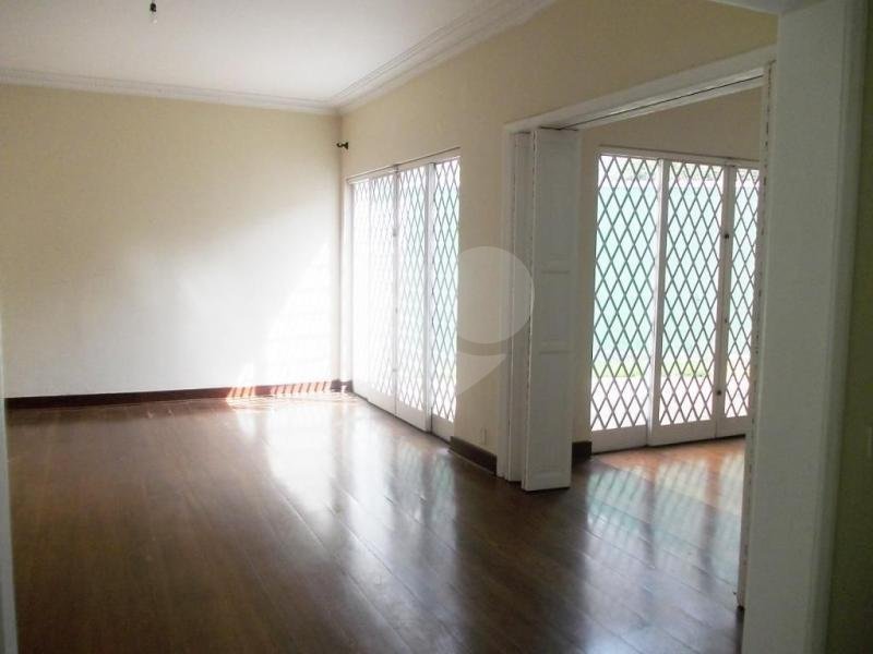 Casa à venda com 3 quartos, sendo 1 suíte, no condomínio Praça Pero Vaz de Caminha,260, São Paulo - SP