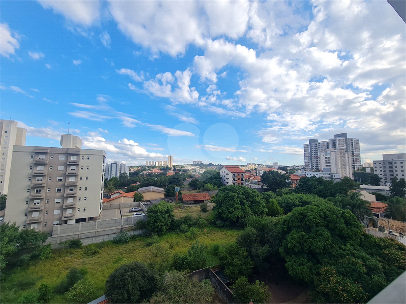 Apartamento à venda com 3 quartos, sendo 1 suíte,  em Jardim Refúgio, Sorocaba, SP