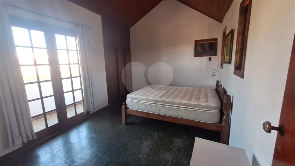 Casa para alugar com 3 quartos, sendo 2 suítes, em Praia Rasa, Armação dos Búzios, RJ