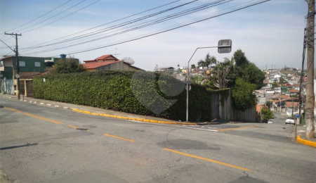 Casa à venda com 3 quartos, sendo 1 suíte,  em Vila Oliveira, Mogi das Cruzes, SP