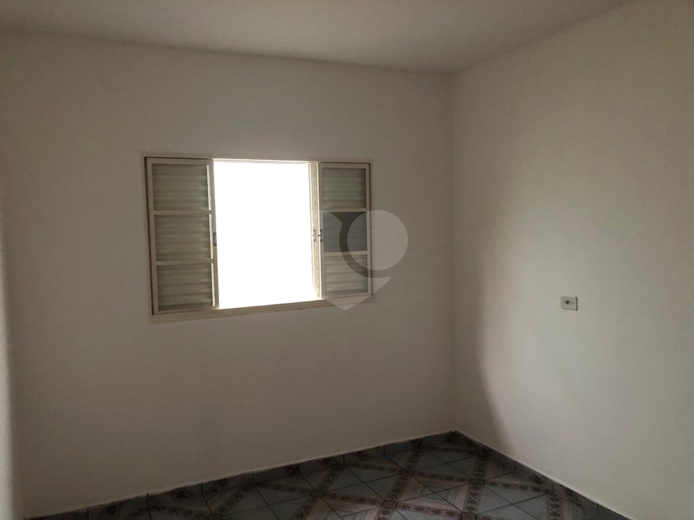 Casa à venda com 3 quartos, sendo 1 suíte, em Loteamento Terras de São Pedro e São Paulo, Salto, SP