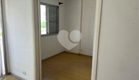 Apartamento à venda com 3 quartos, sendo 1 suíte, em Campo Belo, São Paulo, SP