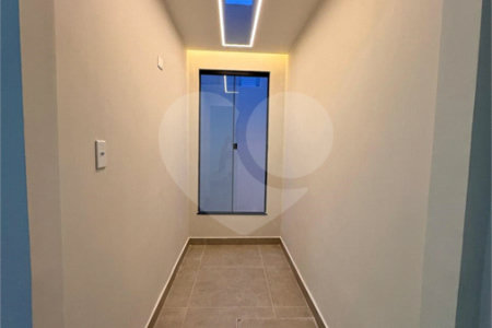 Casa à venda com 2 quartos, sendo 1 suíte, em Guriri, Cabo Frio, RJ