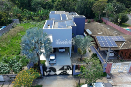 Casa à venda com 5 quartos, sendo 3 suítes, em Loteamento Jardim Morumbi, Atibaia, SP
