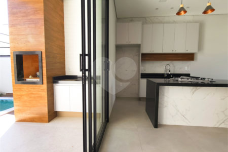 Casa à venda com 3 quartos, sendo 1 suíte, no condomínio Terras de São Francisco, Sorocaba - SP