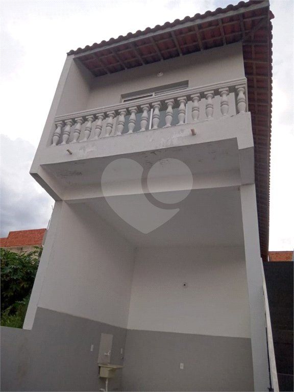 Casa à venda com 2 quartos, sendo 1 suíte, no Centro, Mairinque, SP
