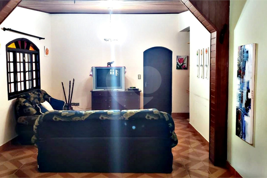 Sítio à venda com 6 quartos em Pavão (canguera), São Roque, SP
