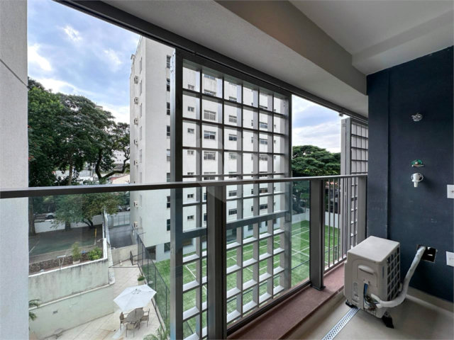 Apartamento à venda ou para alugar com 1 suíte em Campo Belo, São Paulo, SP