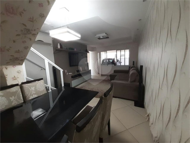 Sobrado à venda com 3 quartos, sendo 1 suíte,  em Parque Edu Chaves, São Paulo, SP