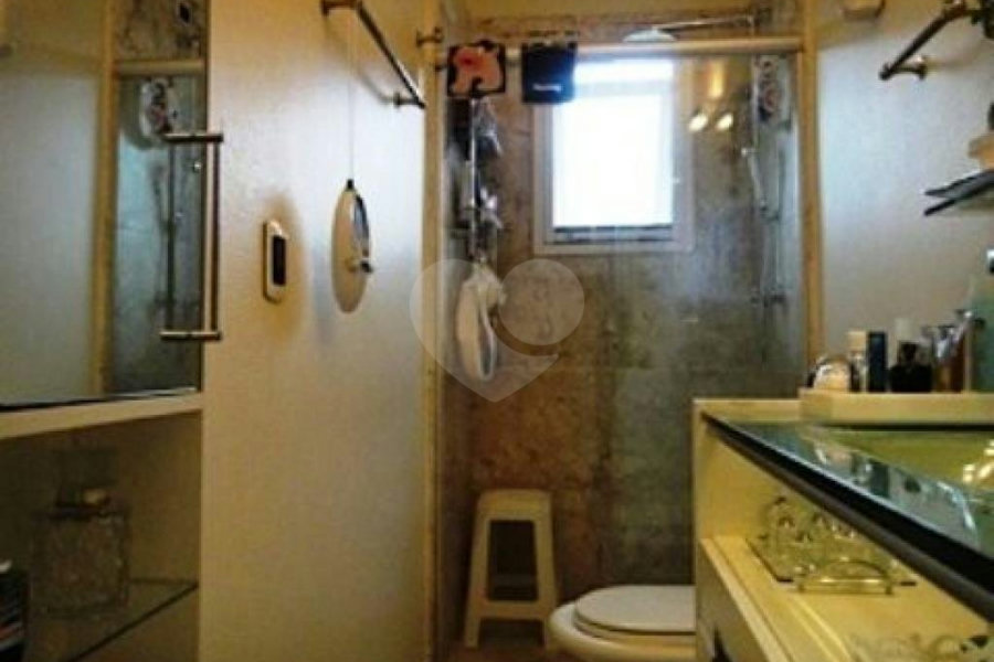 Casa à venda com 4 quartos, sendo 3 suítes, no condomínio Residencial Jardim Itatinga, São Paulo - SP