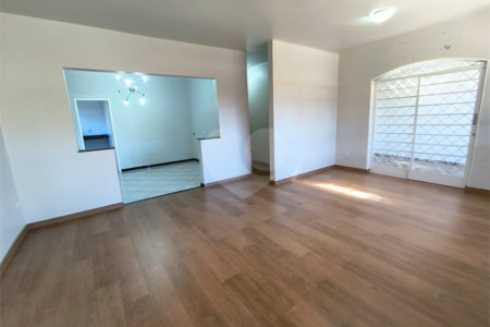 Casa à venda com 3 quartos, sendo 1 suíte,  em Vila Vendramini, Itapetininga, SP